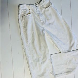 Zara Bloggers favorite white unhemmed size 6 denim jeans